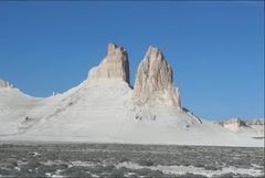 Fjellkløften Bozzhyra. Photo credit: visitmangystau.kz.