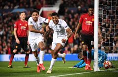 Paris Saint-Germain's Presnel Kimpembe jubler for lagets første mål mot Manchester United på Old Trafford i kveld. Foto: NTB Scanpix.