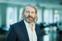 - En hardt presset oljeservicenæring økte omsetningen i alle segmenter med totalt 15,6 %. Mange ble nok positivt overrasket over dette fordi bransjen forteller om skikkelig motvind på flere fronter, men på den andre siden så er det altså selskaper i oljeservicenæringen som har hatt sitt beste år i 2019, sier Espen Norheim partner i EY og ansvarlig for analysen.