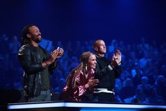 FINALEKLARE: Dommerne Tshawe Baqwa, Silje Larsen Borgan og Gunnar Greve. Foto: Thomas Reisæter/TV 2