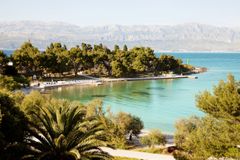 KROATIA: Supertar er en sjarmerende liten by, og her ligger også Vings familiehotell Waterman.