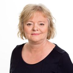 FO-leder Mimmi Kvisvik ber kommuner og Nav gi fattige barnefamilier ekstra penger å rutte med i desember.