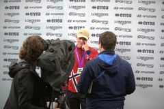 Anders i et intervju med World Archery rett etter finalen. Foto: Jógvan Niclasen