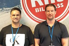 Asim Gondal og Morten Ødegård utgjør den nye tekniske avdelingen i Riis Bilglass AS.