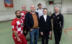 Amir Asgharnejad, Erik Follestad, Espen PA Lervaag, Bjørn Myrene, Iben Akerlie og Nicolai Cleve Broch. Foto: Espen Solli/TV 2
