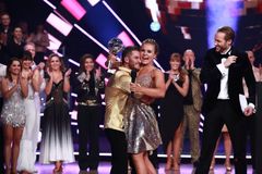 SKAL VI DANSE-VINNERE: Helene Olafsen (27) og Jørgen NIlsen (27) stakk av med seieren etter stemmerekord. Foto: Thomas Reisæter, TV 2