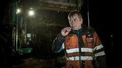 Odda: Tor Steinar Tveit er svogeren til Thord, og elsker bilberging. Tor Steinar er lett å få øye på da e-sigaretten alltid er med. Foto: National Geographic Channel.