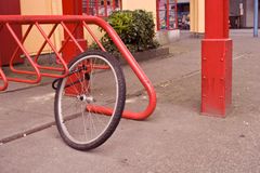 Vi bruker millioner på nye sykler hver vår, men mange ender opp med å bli frastjålet sin nye tohjuling. Foto: iStock.