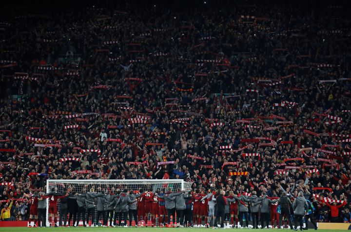 Ellevill stemning på Anfield etter kampen i går kveld. Foto: NTB/Scanpix