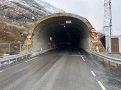 Mandag kan trafikken igjen gå gjennom E134 Haukelitunnelen. (Foto: Lars Helge Rasch).