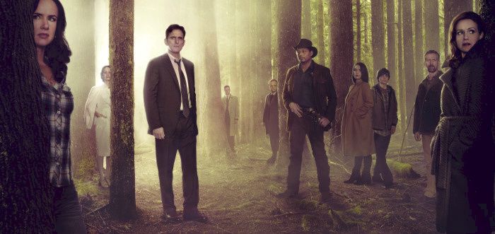 Fra venstre: Juliette Lewis, Melissa Leo, Matt Dillon, Tim Griffin, Toby Jones, Terrence Howard, Shannyn Sossamon, Charlie Tahan, Reed Diamond og Carla Gugino. "Wayward Pines" har global premiere 14. mai 2015 på FOX.