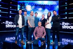 Gjengen bak "The Stream" på TV 2. Fra venstre: Artistutvikler Espen Lind, idehaver Jørn Dahl i Little Hill, Kreativ leder Christian Meinseth i Monster Format, artistutvikler Cato Sundberg, direktør for kanal og program i TV 2 Trond Håndlykken Kvernstrøm, adm.dir. Ingvild Daae i Monster, artistutvikler Marion Ravn og programleder Tarjei Strøm.