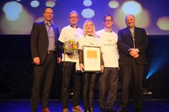 Oslo Cancer Cluster Incubator vant Sivaprisen 2017. På bildet (fra venstre): Espen Susegg (Siva), Bjørn Klem (OCCI) Bente Prestegård (OCCI), Ketil Widerberg (OCCI) og Ulf Hustad (Siva).