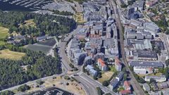 E18 og de to lokkene som skal oppgraderes og rehabiliteres. Bygdøylokket som sees som en rundkjøring og Sjølystlokket med parkområder på toppen.