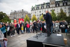 President i Røde Kors Sven Mollekleiv holdt apell om om hva frivilligheten kan få til med full momskompensasjon. (Foto: Birgitte Heneide, Frivillighet Norge)