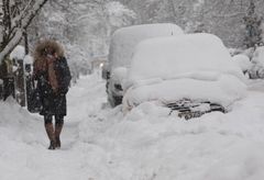 Meteorologisk Institutt varsler om krevende kjøreforhold på Østlandet de neste dagene.