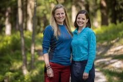 TURSØSTRE: Stine og Hege Schultz Heireng er vinnere av Friluftslivsprisen 2017. Foto: Johnny Vaet Nordskog / Norsk Friluftsliv