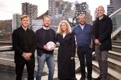 Carl-Erik Torp, Andreas Hagen, Malin Jørnolt, Andreas Stabrun Smith og Christian Nilssen er noen av NRK-profilene som vil være til stede i Qatar. Foto: Anton Soggiu / NRK / TV 2