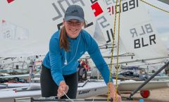 ÅRSDEBUTERER: Caroline Rosmo deltar i sin første regatta for året, og også hun satser mot OL. (Foto: Morten Jensen (free editorial rights)