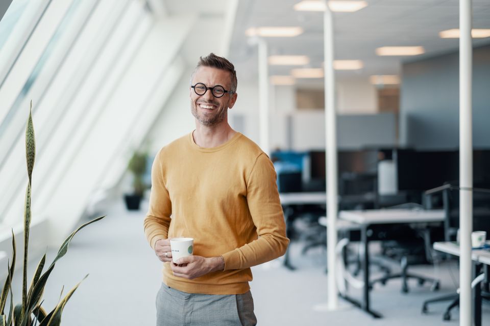 Andreas Simensen Høistad, konstituert konserndirektør, Mennesker og kommunikasjon