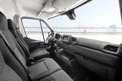 Et nytt moderne interiør gjør Opel Movano til en meget trivel arbeidsplass.