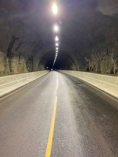 2.	LED-lysene gir bedre lys i tunnelen. (Foto: Statens vegvesen).