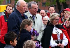Redningsselskapets høye beskytter Kong Harald åpner utstillingen «Ingen skal drunke» på Norsk Maritimt Museum. Her er Hans Majestet Kongen og Prinsesse Ingrid Alexandra til stede under dåpen av redningsskøyta «Elias».