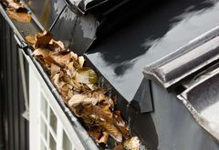 FØRE VAR: Noe så enkelt som å gå over takrenna kan ha mye å si.