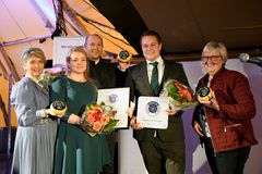 F.v. Nina Sundqvist (adm.dir Matmerk), Stine Aspestrand (produsent), Nils Ole Fosshaug (ordfører i Målselv), Robert Innes (produsent) og Elisabeth Aspaker (Fylkesmannen i Troms).