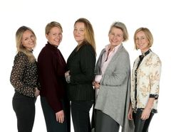 Boligredaksjonen fra venstre: Ingrid Wærp, Helle Tjaberg, Gry Eileen Kjennerud, Kriss Daatland og Kari Janne Standal.