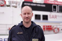 – Det var en spesiell redningsaksjon med så mange små barn involvert, forteller skipsfører Lars G. Solvik om bord i «Peter Henry von Koss».