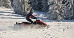 VIL SLÅ NED PÅ ULOVLIG KJØRING: Et flertall ønsker bedre kontroll av snøscooter og annen motorferdsel i natur.