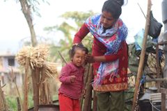 Basanti Kami må la barna bli igjen i Nepal når hun selv reiser ut som fremmedarbeider. Foto: Hira Shrestha for Utviklingsfondet