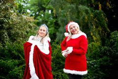 Linn Skåber og Helene Bøksle leder NRKs juleønskekonsert i år.

FOTO: MARI AFTRET MØRTVEDT /