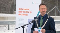 Ordfører Even Tronstad Sagebakken i Lindesnes kommune tror på positive ringvirkninger for kommunen i kjølvannet av ny vei.