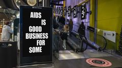 Elmgreen & Dragset, Aids is Good, Business for Some (2011/2022).Foto: Tommy Strømmen