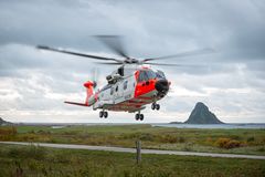 Biler, droner, helikoptre og annet utstyr har blitt utsatt for jamming og spoofing-angrep under testen på Andøya. Foto: Duus Media.