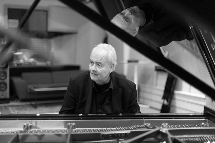 Torsdag er det 50 år siden Ketil Bjørnstad debuterte som musiker. Dette skal markeres gjennom 2019. Foto: Anders Valde