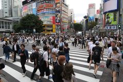 Nordmenn elsker å reise, både nært og fjernt. Europeiske Reiseforsikring behandler skader fra hele verden. Her fra det berømte Shibuya-krysset i Tokyo. (Foto: Europeiske)