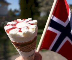 17. mai er den desidert beste isdagen gjennom året, og slår det gode værvarselet til kan salget av is på nasjonaldagen være fem ganger høyere enn gjennomsnittsdagen.