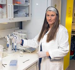 Post.doc. Anna Thoren fikk lønnsmidler for tre år fra Nasjonalforeningen for å kunne jobbe med sitt prosjekt "Mechanisms of brain waste clearance". Foto: Gunnar Lothe, UiO