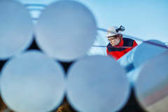 RULLER I GANG PILOTPROSJEKT: En ny resirkuleringsteknologi for aluminium kan redusere energibruk og kutte klimagassutslipp (Foto: Hydro)