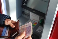 LURERI: – Bankene og brukerstedene tjener store summer på en virksomhet som nærmest framstår som svindel når man vet hva som faktisk foregår, sier Anders Fagereng, daglig leder i forbrukerportalen Dinero.no. Foto: Nick Pampoukidis