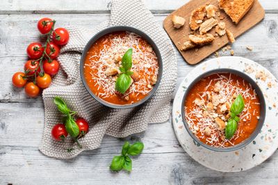 Hva velger du? Hjemmelaget suppe eller posesuppe?