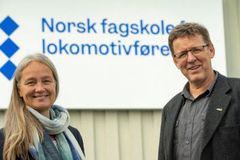 Studieinspektør Ane Haugen Jordal og rektor Kai Erik Jensen.