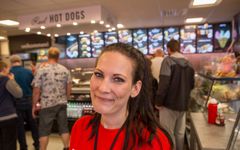 Daglig leder ved Circle K Rygge, Ann-Kristin Skjold, var glad over at nye Circle K Rygge nå er åpnet