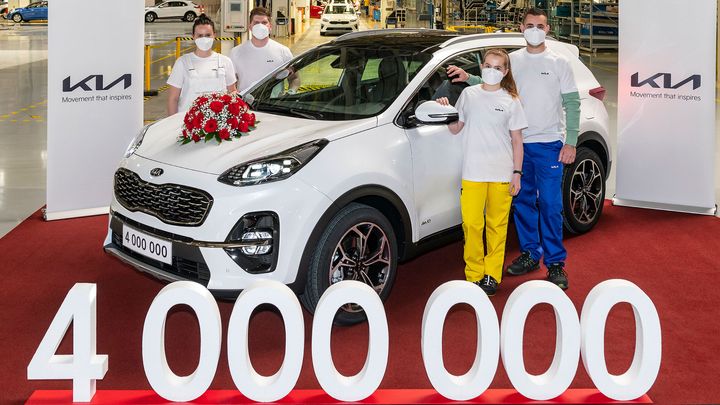 Det var en Kia Sportage som i dag ble produsert som bil nummer 4 millioner på Kias fabrikk i Slovakia.