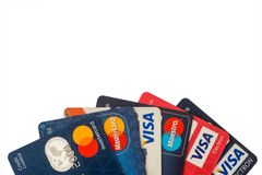 Bruk av kredittkortgjeld før forfall ble redusert med 0,9 mrd. i desember. Foto: Shutterstock