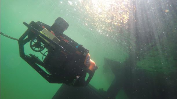 En ROV kan samle inn data fra skipsskrog. Foto: Posicom AS