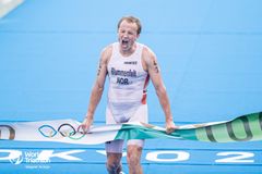 Kristian Blummenfelt gjorde som han har drømt om i 10 år, og tok seieren i Tokyo-OL. Foto: Wagner Araujo/World Triathlon